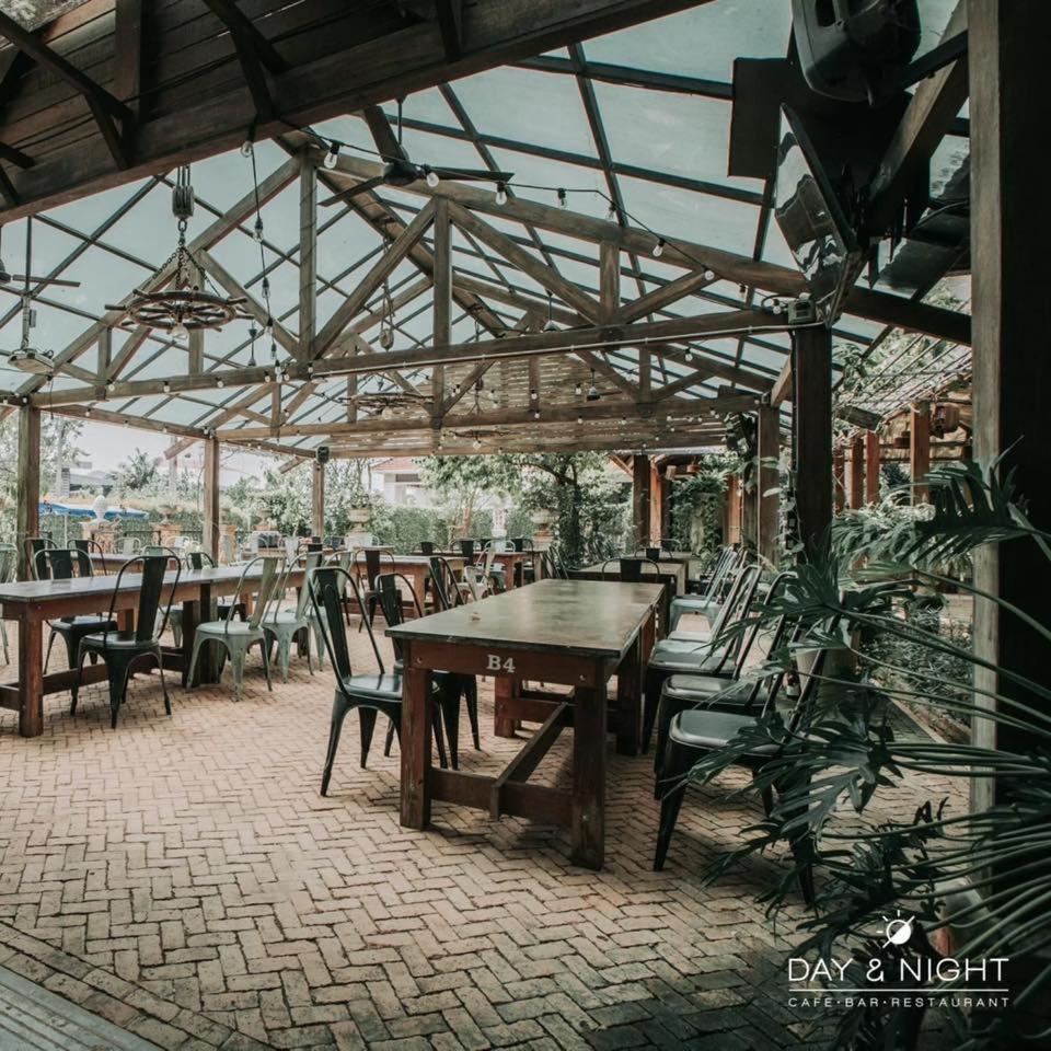 Nipa Garden Hotel Surat Thani Esterno foto